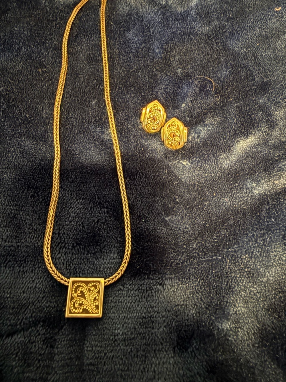 Lois Hill sterling Filigree Square Pendant Necklace with Matching Earrings